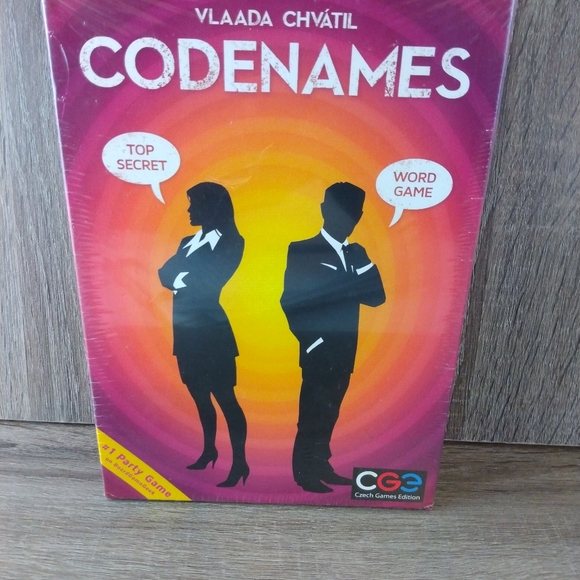 Codesnames Top Secret Word Game - Picture 1 of 9